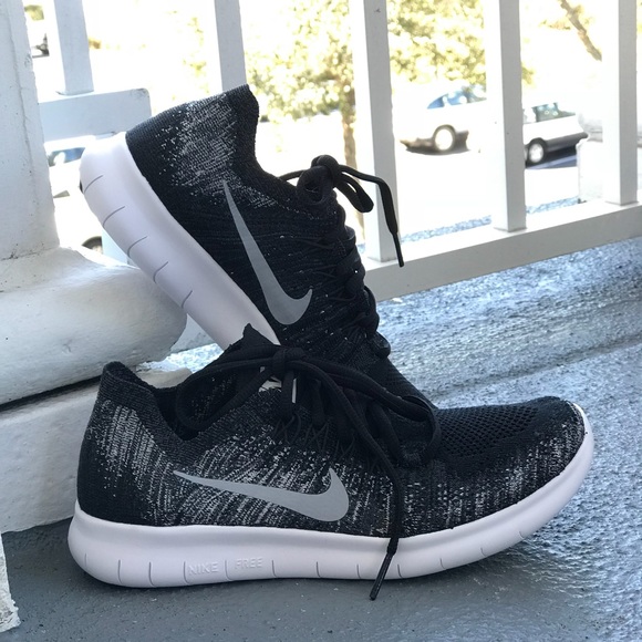 NWT NikeID Free Rn Flyknit 2017 WMNS - Picture 7 of 8